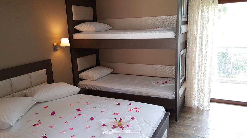 rubicon-grcka-sarti-kuca-akis-new