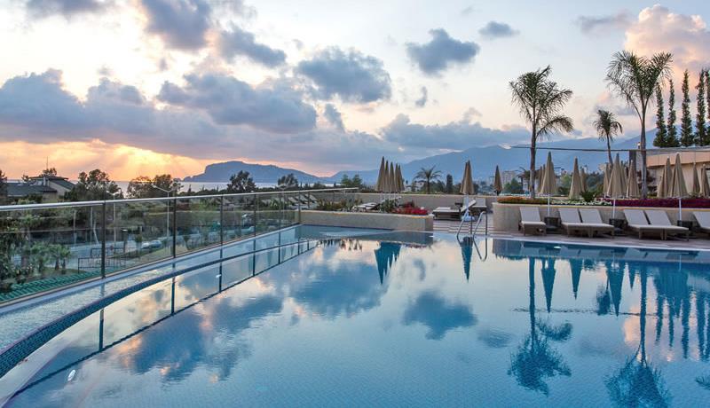 MICHELL HOTEL &amp; SPA