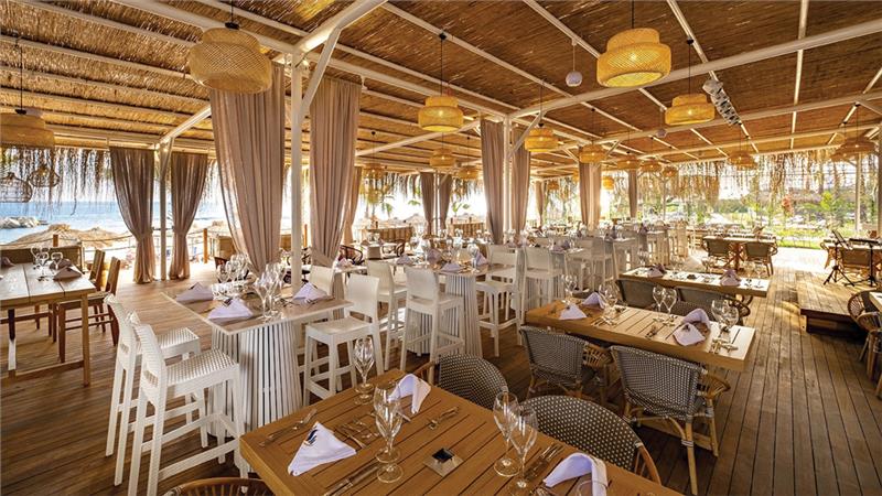 RUBI PLATINUM SIGN HOTEL