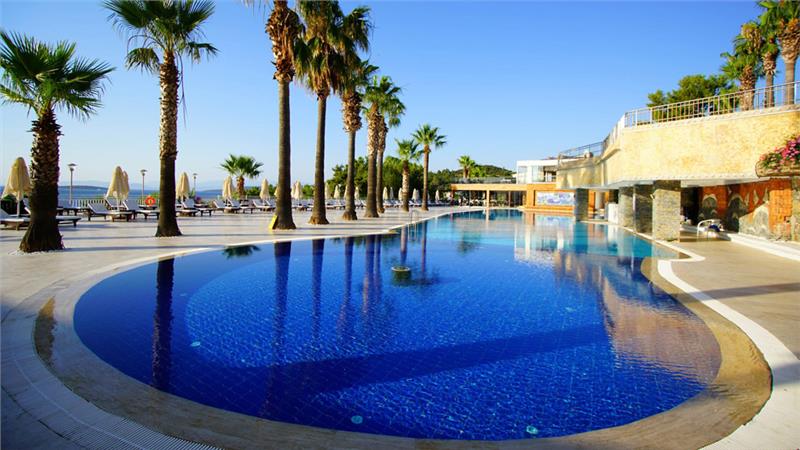 BLUE DREAMS RESORT &amp; SPA