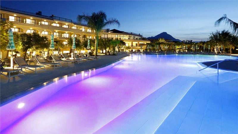 GRAND PALLADIUM RESORT