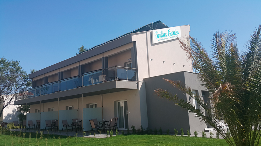 rubicon-grcka-nikiti-kuca-finikas-garden