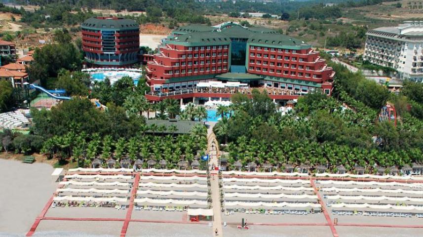 DELPHIN DELUXE RESORT