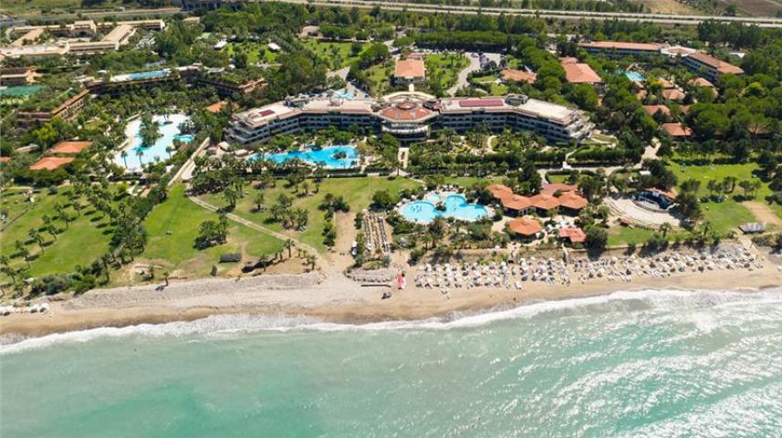 GRAND PALLADIUM RESORT