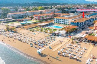 BLUE WAVES APARTHOTEL